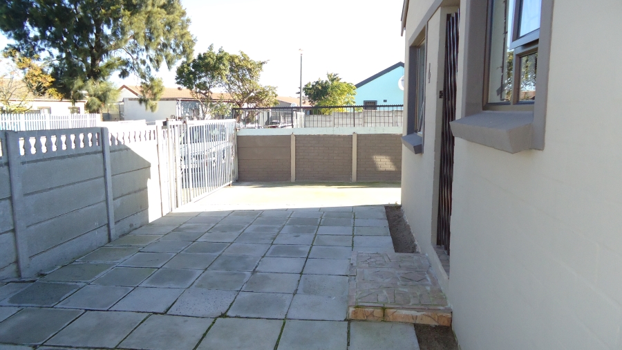 2 Bedroom Property for Sale in Silversands Western Cape